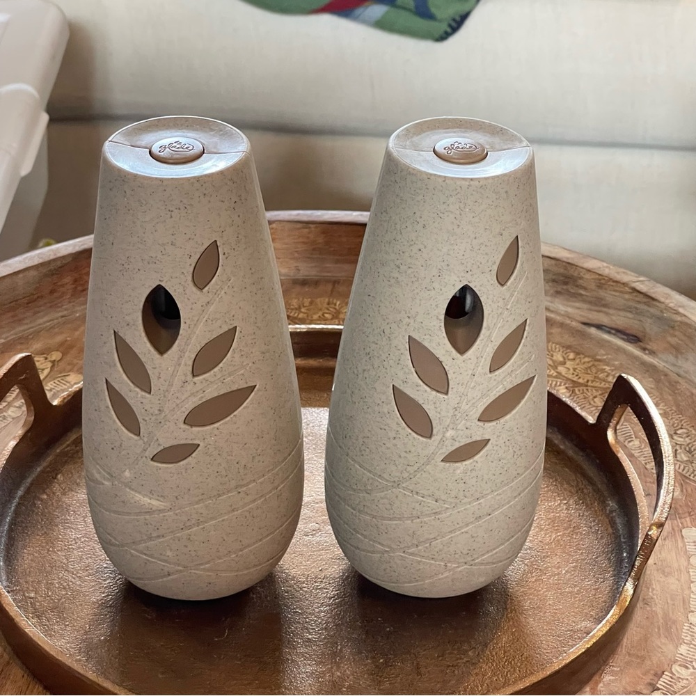 Glade automatic stone air freshener spray holders